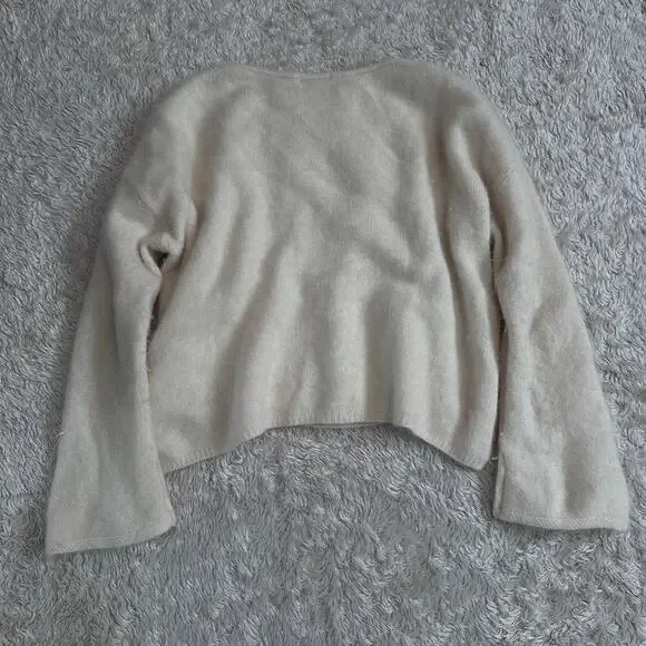 Tomorrowland Womens Small Brushed Cashmere Flared Sleeve Cream Crewneck Sweater - Picture 8 of 9